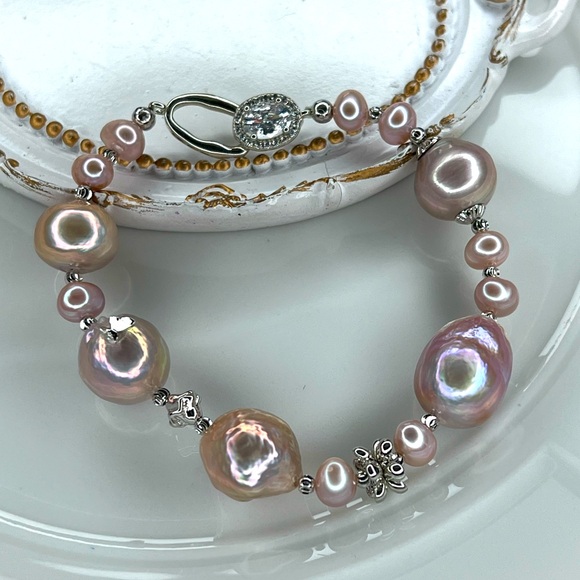 😍😍 Handmade Freshwater Edison Unicorn Pink Pearl Bracelet - Picture 2 of 3